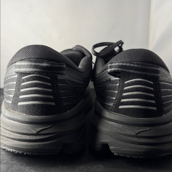 Men\'s Hoka Bondi 7 X-Wide Running Shoes Black Athletic Shoes Size 9.5 E main image 4